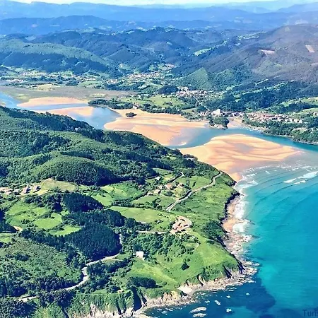 Alojamiento Gaztelugatxe ברמאו